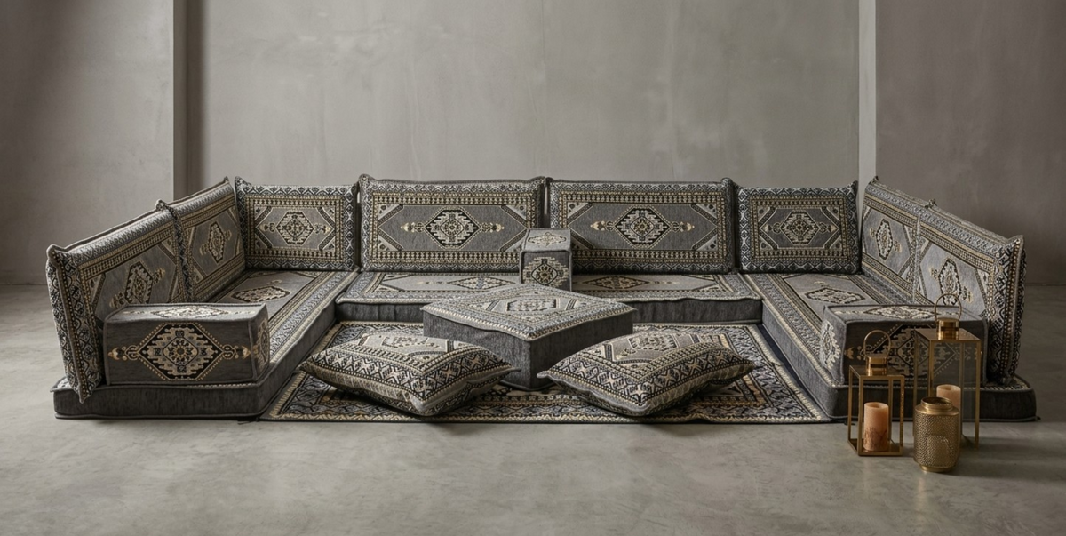 Majlis-Home ROYAL Teppich mit traditionellen Mustern in warmen Farbtönen, handgefertigt, Blick auf die detaillierte Textur