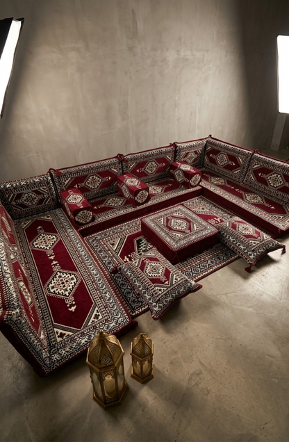 Majlis-Home ROYAL Teppich mit traditionellem Muster in warmen Farben, handgefertigt und weich im Detail sichtbar