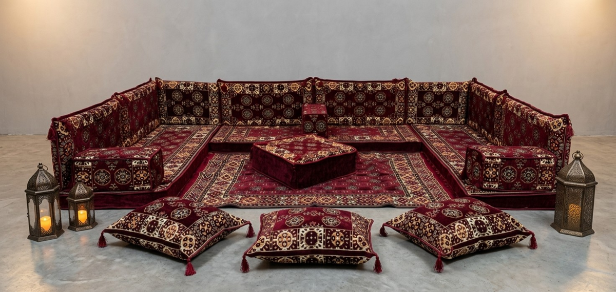 Majlis-Home Brocade Stoff mit eleganten, detaillierten Mustern, ideal für dekorative Textilien und Heimtextilien.